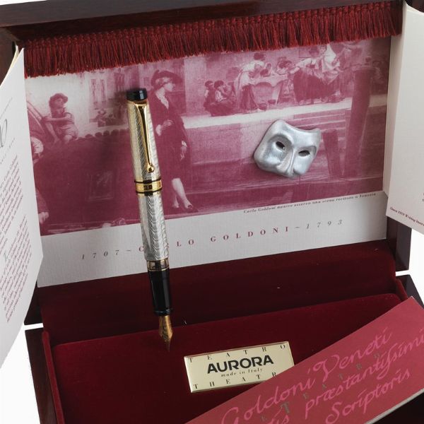 AURORA CARLO GOLDONI 200&deg; ANNIVERSARIO (1707 &ndash; 1793) PENNA STILOGRAFICA EDIZIONE LIMITATA N. 0381/1793  - Asta Orologi e penne - Associazione Nazionale - Case d'Asta italiane