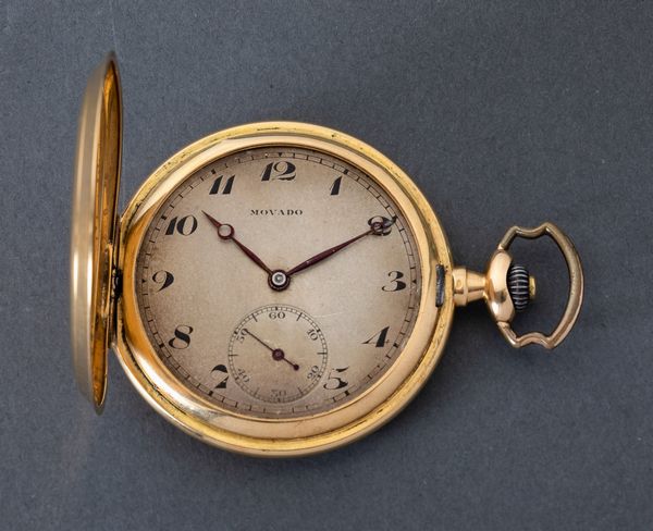 Movado Grand Prix, orologio da tasca, 1910 circa, cassa savonette in oro 18 kt, diametro 48 mm, quadrante in metallo smaltato, movimento con scappamento ad ancora.<BR>( manca il vetro sotto cassa )  - Asta Pocket Watches - Associazione Nazionale - Case d'Asta italiane