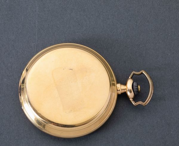 Movado Grand Prix, orologio da tasca, 1910 circa, cassa savonette in oro 18 kt, diametro 48 mm, quadrante in metallo smaltato, movimento con scappamento ad ancora.<BR>( manca il vetro sotto cassa )  - Asta Pocket Watches - Associazione Nazionale - Case d'Asta italiane