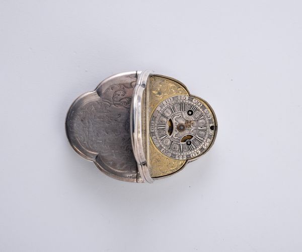 Orologio a forma di tabacchiera, firmata Michael Holner a Prag.<BR>Cassa in  argento , movimento con scappamento a verga e quadrante in argento, 1740 circa,<BR>Movimento ossidato, non funzionante, richiede revisione (manca una lancetta)  - Asta Pocket Watches - Associazione Nazionale - Case d'Asta italiane