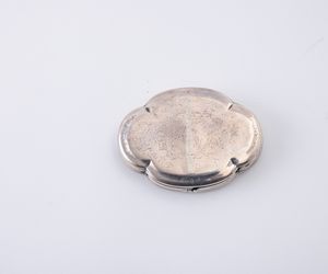 Orologio a forma di tabacchiera, firmata Michael Holner a Prag.<BR>Cassa in  argento , movimento con scappamento a verga e quadrante in argento, 1740 circa,<BR>Movimento ossidato, non funzionante, richiede revisione (manca una lancetta)  - Asta Pocket Watches - Associazione Nazionale - Case d'Asta italiane