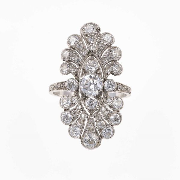 Anello con diamanti  - Asta Gioielli - Associazione Nazionale - Case d'Asta italiane