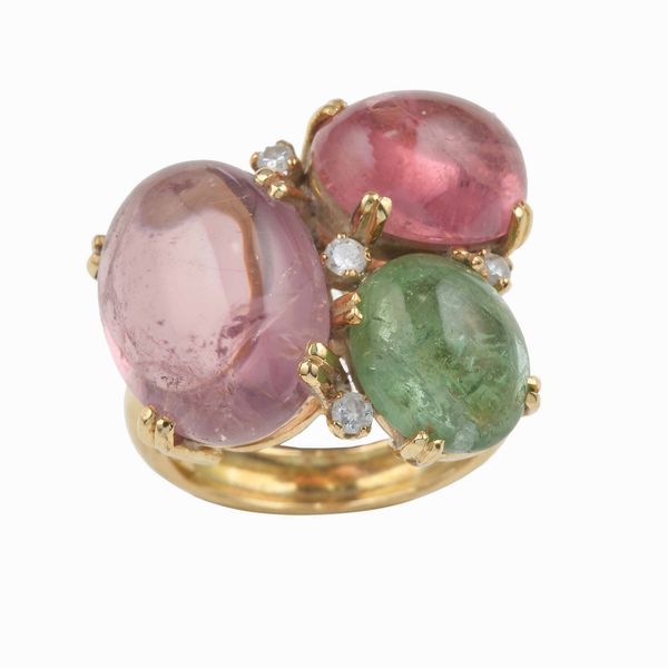Anello con tormaline taglio cabochon e piccoli diamanti  - Asta Gioielli - Associazione Nazionale - Case d'Asta italiane
