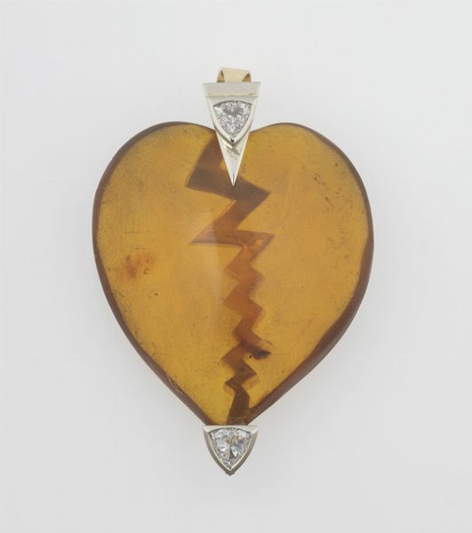 Pendente in ambra con diamanti  - Asta Gioielli - Associazione Nazionale - Case d'Asta italiane