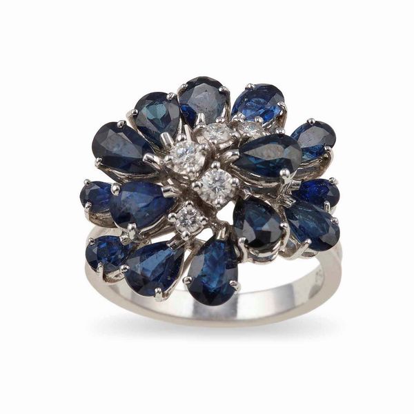 Lotto composto da anello e spilla con diamanti e zaffiri  - Asta Gioielli - Associazione Nazionale - Case d'Asta italiane