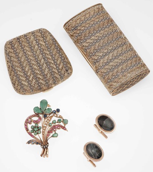 Lotto composto da portasigarette, portacipria, una spilla ed un paio di bottoni da polso  - Asta Gioielli - Associazione Nazionale - Case d'Asta italiane