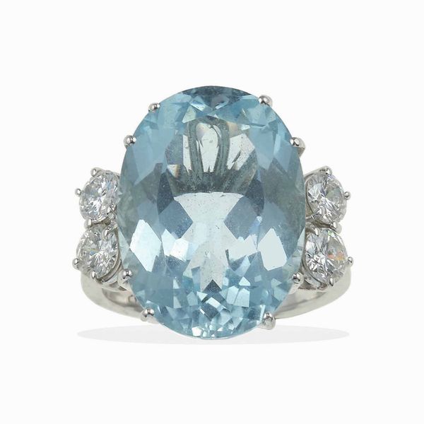 Anello con acquamarina e diamanti  - Asta Gioielli - Associazione Nazionale - Case d'Asta italiane
