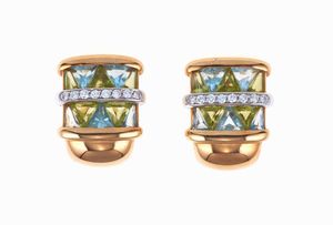Lotto composto da anello, due paia di orecchini ed un pendente con gem-set  - Asta Gioielli - Associazione Nazionale - Case d'Asta italiane