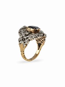 Lotto composto da anello e spilla con zaffiri Australia e diamanti di vecchio taglio  - Asta Gioielli - Associazione Nazionale - Case d'Asta italiane