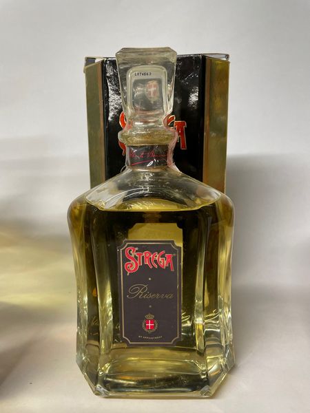 Liquore Strega, Collezione  - Asta Whisky & Co. - Associazione Nazionale - Case d'Asta italiane