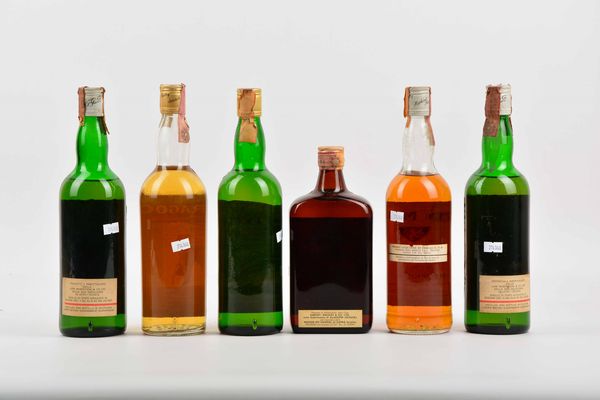 Old Guns, Old Dragoon, Old Clipper, Old Harvey, Old Mull, Scotch Whisky  - Asta Whisky & Co. - Associazione Nazionale - Case d'Asta italiane