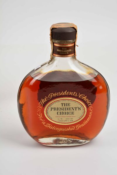 Power's Irish, The President's, John Power, Whiskey  - Asta Whisky & Co. - Associazione Nazionale - Case d'Asta italiane