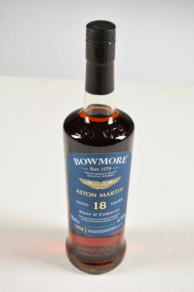 Bowmore 18 Years, Scotch Whisky Malt  - Asta Whisky & Co. - Associazione Nazionale - Case d'Asta italiane