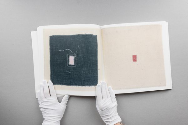 MARIA LAI : Tenendo per mano il sole  - Asta Libri d'Artista e Cataloghi d'Arte - Associazione Nazionale - Case d'Asta italiane