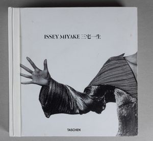 Issey Miyake - Issey Miyake