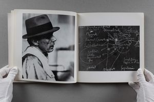 ARTISTI VARI : Beuys Burri  - Asta Libri d'Artista e Cataloghi d'Arte - Associazione Nazionale - Case d'Asta italiane