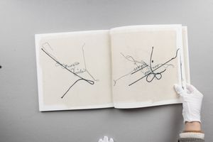 MARIA LAI : Tenendo per mano il sole  - Asta Libri d'Artista e Cataloghi d'Arte - Associazione Nazionale - Case d'Asta italiane