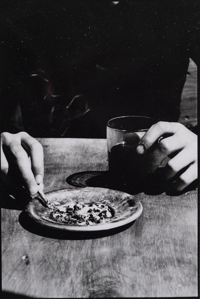 CUSIMANO MARIO : Lotto composto da n. 6 fotografie. Ascolta uomo.  - Asta Asta 399 | GRAFICA MODERNA, FOTOGRAFIA E MULTIPLI D'AUTORE Online - Associazione Nazionale - Case d'Asta italiane