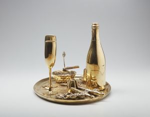 SPOERRI DANIEL (n. 1930) : L'heure bleue.  - Asta Asta 399 | GRAFICA MODERNA, FOTOGRAFIA E MULTIPLI D'AUTORE Online - Associazione Nazionale - Case d'Asta italiane