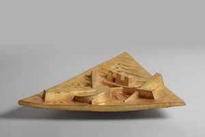 POMODORO ARNALDO (n. 1926) : Piatto triangolare II,  - Asta Asta 399 | GRAFICA MODERNA, FOTOGRAFIA E MULTIPLI D'AUTORE Online - Associazione Nazionale - Case d'Asta italiane