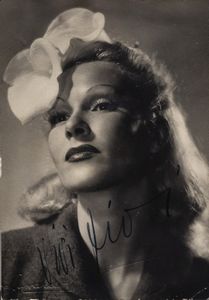 LUXARDO LAZZARO (1865 - 1949) : Lotto composto da n.5 fotografie. Carla d'abrusco. Vivi Livi. Delia Bodi. Virgilio Gottardi. La Signora Balestra.  - Asta Asta 399 | GRAFICA MODERNA, FOTOGRAFIA E MULTIPLI D'AUTORE Online - Associazione Nazionale - Case d'Asta italiane