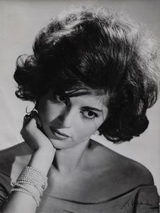 LUXARDO LAZZARO (1865 - 1949) : Lotto composto da n.5 fotografie. Carla d'abrusco. Vivi Livi. Delia Bodi. Virgilio Gottardi. La Signora Balestra.  - Asta Asta 399 | GRAFICA MODERNA, FOTOGRAFIA E MULTIPLI D'AUTORE Online - Associazione Nazionale - Case d'Asta italiane