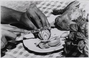 CUSIMANO MARIO : Lotto composto da n. 6 fotografie. Ascolta uomo.  - Asta Asta 399 | GRAFICA MODERNA, FOTOGRAFIA E MULTIPLI D'AUTORE Online - Associazione Nazionale - Case d'Asta italiane