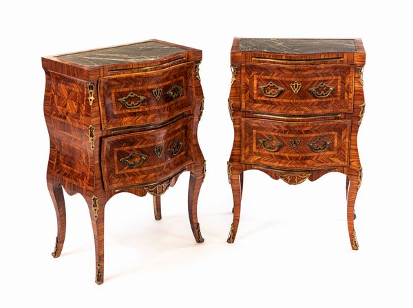 Coppia di comodini in ebano viola, Sicilia, XIX secolo  - Asta Antiquariato - Mobili, Tappeti, Sculture e Oggetti d'Arte - Associazione Nazionale - Case d'Asta italiane