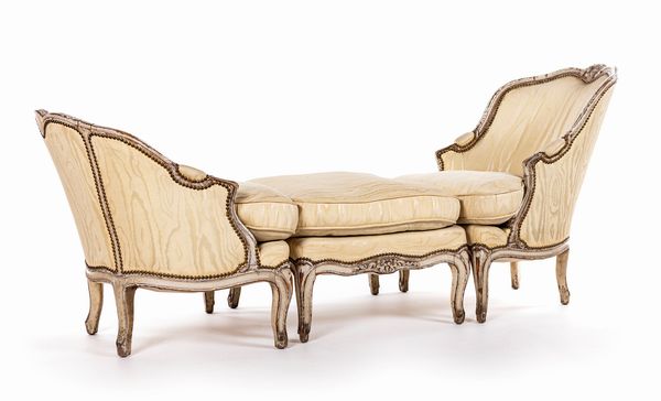 Duchesse brisée in legno laccato bianco, metà del XVIII secolo  - Asta Antiquariato - Mobili, Tappeti, Sculture e Oggetti d'Arte - Associazione Nazionale - Case d'Asta italiane