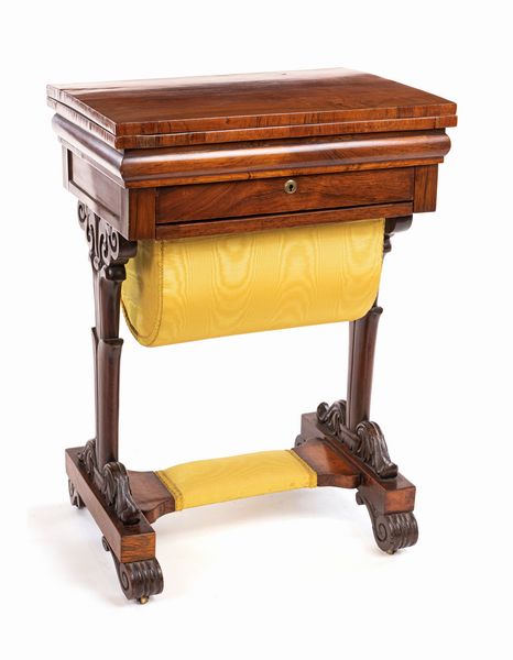 Tavolino da lavoro e da gioco, fine del XIX secolo  - Asta Antiquariato - Mobili, Tappeti, Sculture e Oggetti d'Arte - Associazione Nazionale - Case d'Asta italiane