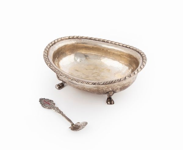 Vaschetta in argento e cucchiaio  - Asta Argenti Antichi e da Collezione - Associazione Nazionale - Case d'Asta italiane