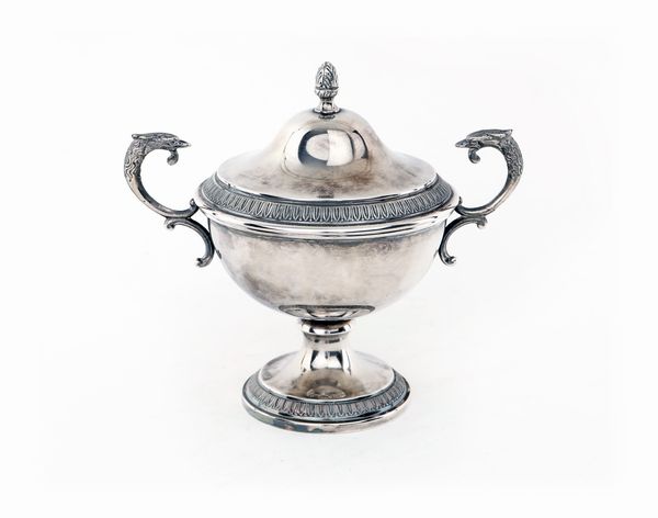 Zuccheriera biansata in argento con coperchio  - Asta Argenti Antichi e da Collezione - Associazione Nazionale - Case d'Asta italiane
