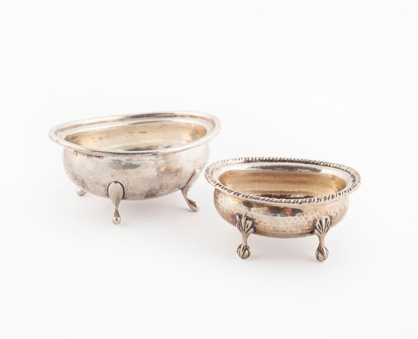 Due vaschette ovali in argento  - Asta Argenti Antichi e da Collezione - Associazione Nazionale - Case d'Asta italiane