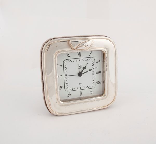 Sveglia da tavolo rivestito in lamina d'argento 800, Anni Sessanta  - Asta Argenti Antichi e da Collezione - Associazione Nazionale - Case d'Asta italiane