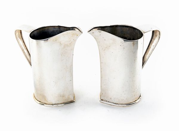 Coppia di versatoi  - Asta Argenti Antichi e da Collezione - Associazione Nazionale - Case d'Asta italiane