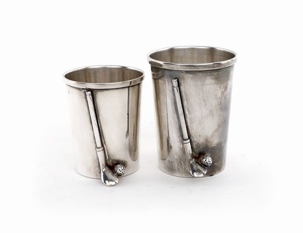 Due bicchieri portapenne  - Asta Argenti Antichi e da Collezione - Associazione Nazionale - Case d'Asta italiane