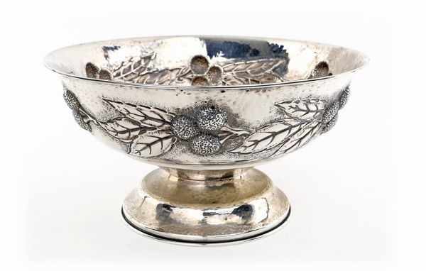 Grande coppa centrotavola in argento  - Asta Argenti Antichi e da Collezione - Associazione Nazionale - Case d'Asta italiane