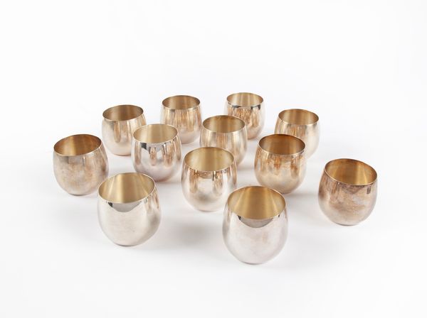 Dodici bicchieri in argento  - Asta Argenti Antichi e da Collezione - Associazione Nazionale - Case d'Asta italiane