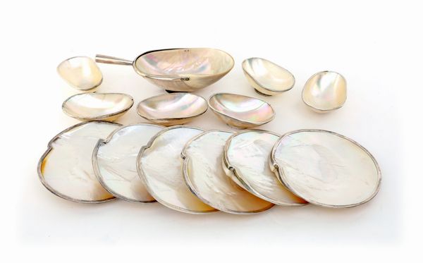 Servizio da cocktail in madreperla naturale bordata in argento 925  - Asta Argenti Antichi e da Collezione - Associazione Nazionale - Case d'Asta italiane