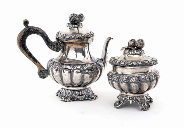 Teiera e zuccheriera in argento, Napoli, Prima met del XIX secolo  - Asta Argenti Antichi e da Collezione - Associazione Nazionale - Case d'Asta italiane