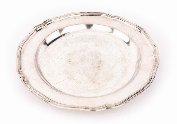 Grande piatto in argento, Russia, citt di Minsk, ultimo quarto del XVIII secolo  - Asta Argenti Antichi e da Collezione - Associazione Nazionale - Case d'Asta italiane