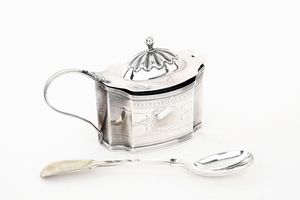 Mostardiera in argento d'epoca Giorgio III, Londra 1798, con cucchiaino  - Asta Argenti Antichi e da Collezione - Associazione Nazionale - Case d'Asta italiane