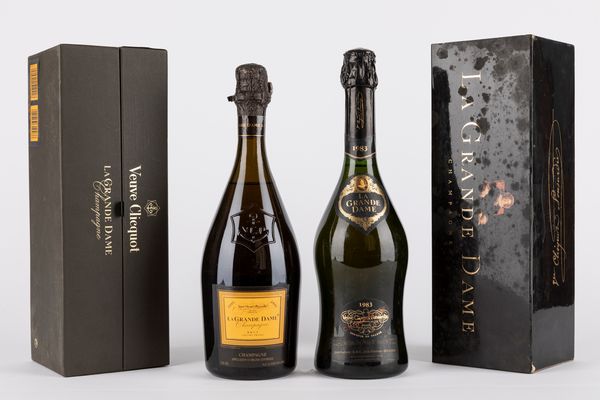 FRANCIA : Veuve Clicquot La Grande Dame 1983-1995 (2 BT)  - Asta Vini e Distillati - Associazione Nazionale - Case d'Asta italiane