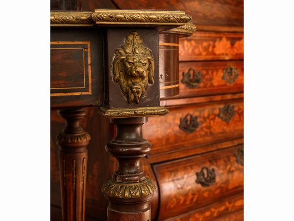 Tavolino da gioco in legno ebanizzato  - Asta L'Arte di Arredare - Associazione Nazionale - Case d'Asta italiane