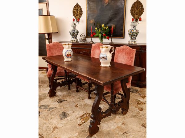 Tavolo a fratina in noce  - Asta L'Arte di Arredare - Associazione Nazionale - Case d'Asta italiane