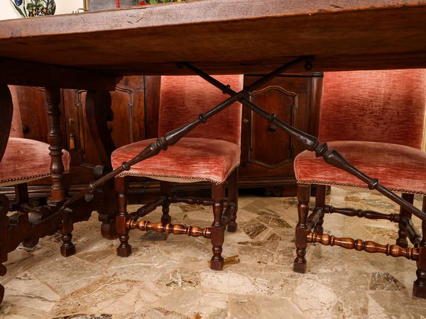 Tavolo a fratina in noce  - Asta L'Arte di Arredare - Associazione Nazionale - Case d'Asta italiane