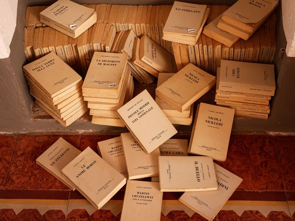 Raccolta di libri di narrativa  - Asta L'Arte di Arredare - Associazione Nazionale - Case d'Asta italiane