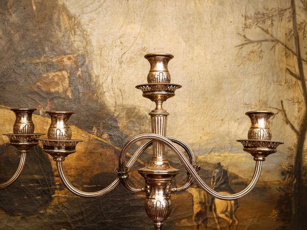 Coppia di candelabri in argento, Pampaloni  - Asta L'Arte di Arredare - Associazione Nazionale - Case d'Asta italiane