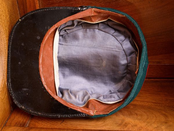 Berretto Associzione Nazionale Garibaldini  - Asta L'Arte di Arredare - Associazione Nazionale - Case d'Asta italiane