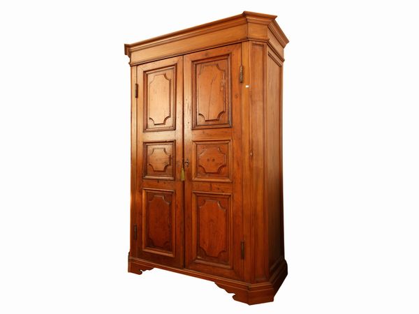 Armadio in noce  - Asta L'Arte di Arredare - Associazione Nazionale - Case d'Asta italiane